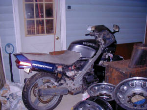 vfr700-2.jpg